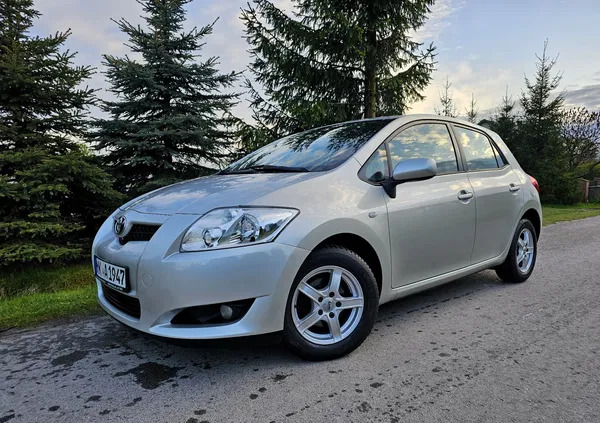 samochody osobowe Toyota Auris cena 19900 przebieg: 209000, rok produkcji 2009 z Chełmża